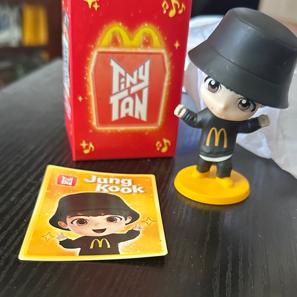 2025 McDonald's #14 Jung Kook TINY TAN x BTS Happy Meal Toy Encore Edition - Picture 3 of 3